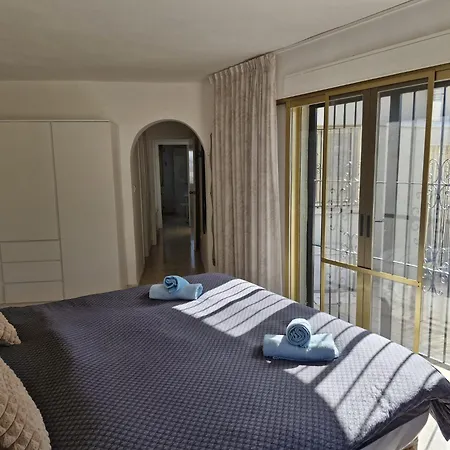 Villa Romantica By Theka Services *