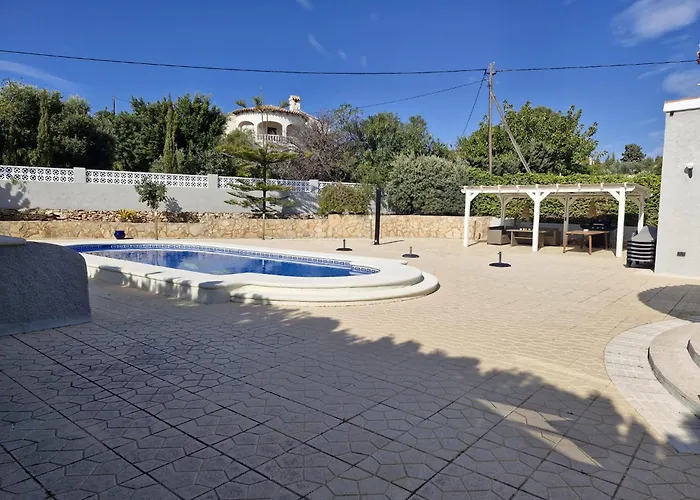 Romantica By Theka Services Villa